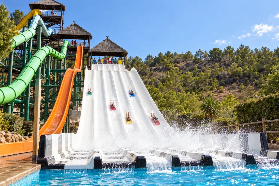 Big-Bang freefall chutes at Aqualandia